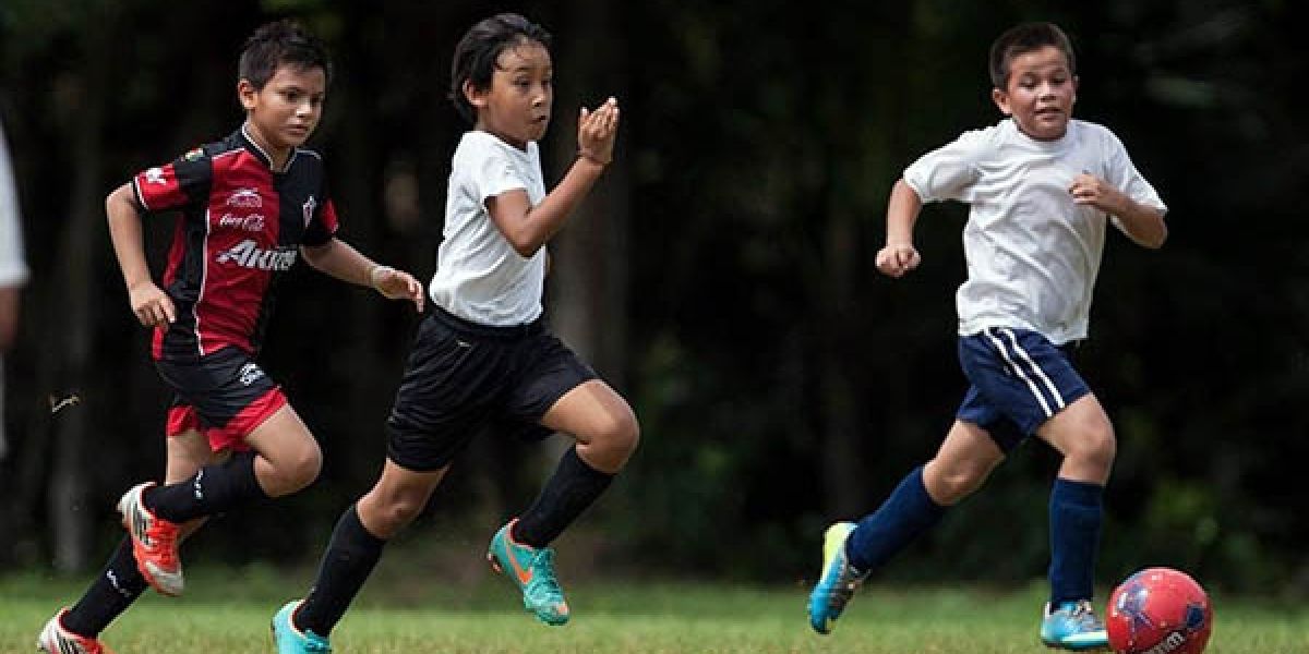 Abren con triunfo rojinegros en el “revancha”