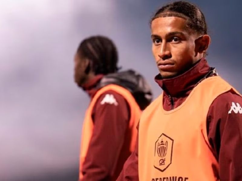 Preocupación por la salud del futbolista del Metz de Francia que salió herido del trágico incendio en un bar de Suiza