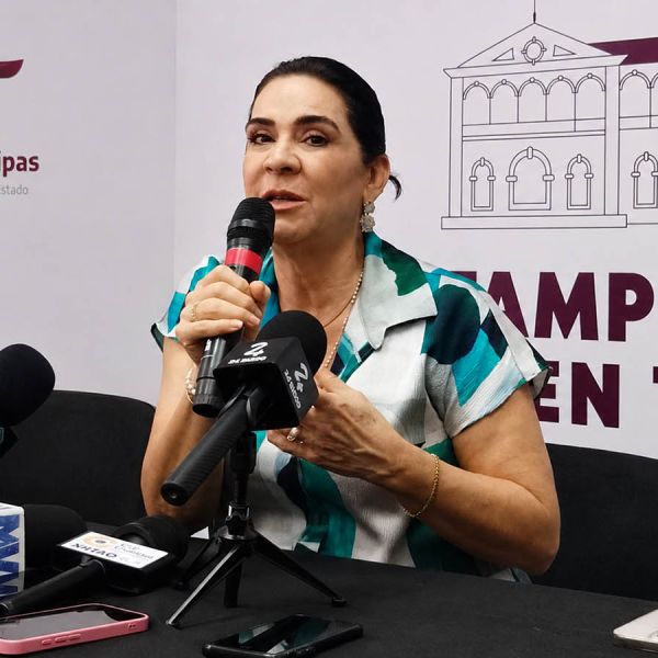 Invita Mónica Villarreal a conocer proyecto de hotel antes de criticarlo