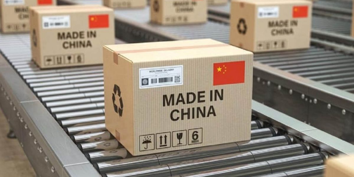 China arremete contra asesor de la Casa Blanca por presión arancelaria