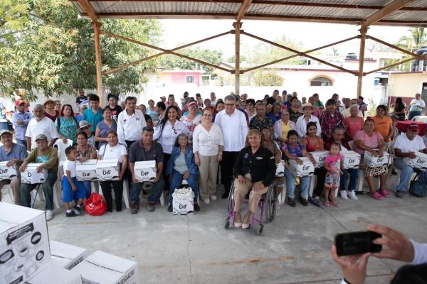 Benefician Gobierno de Altamira y DIF con despensas a comunidad vulnerable