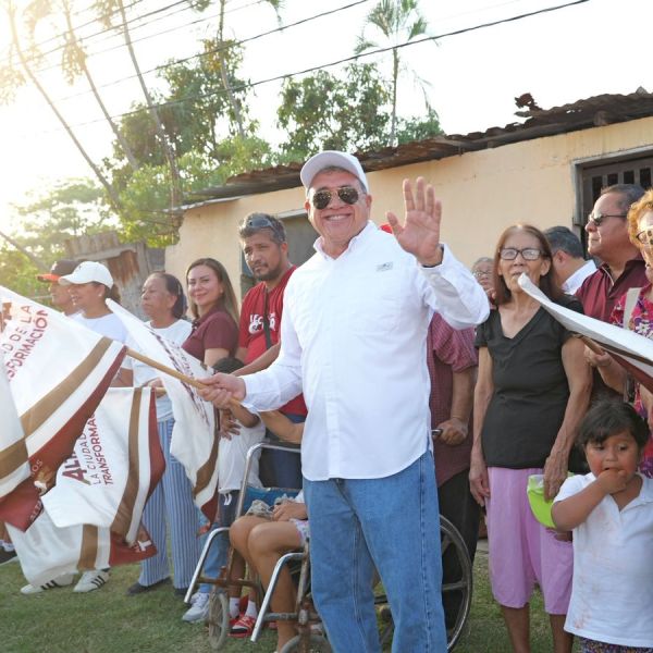 Entrega Armando Martínez más obras de pavimentación en Altamira