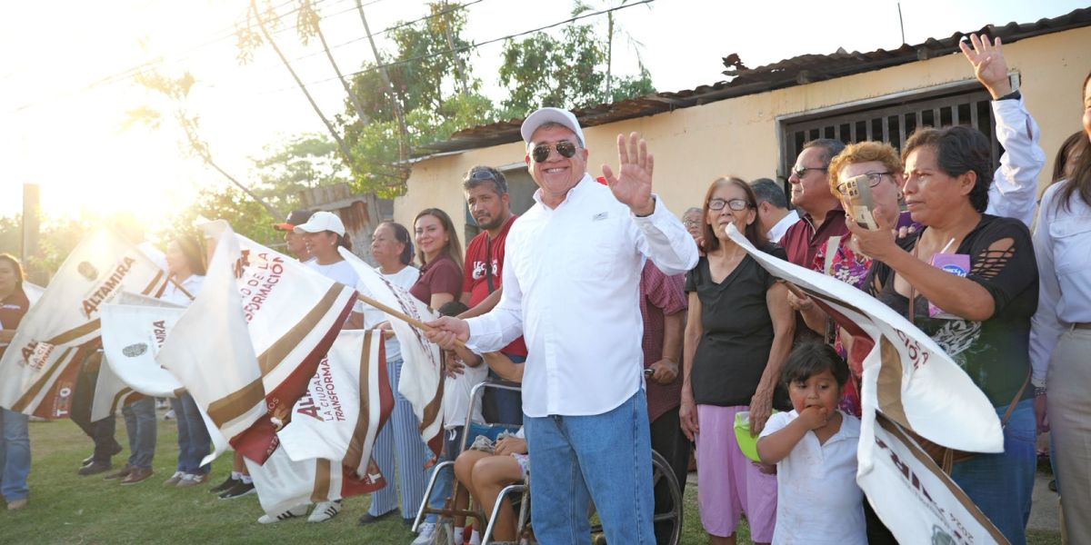 Entrega Armando Martínez más obras de pavimentación en Altamira