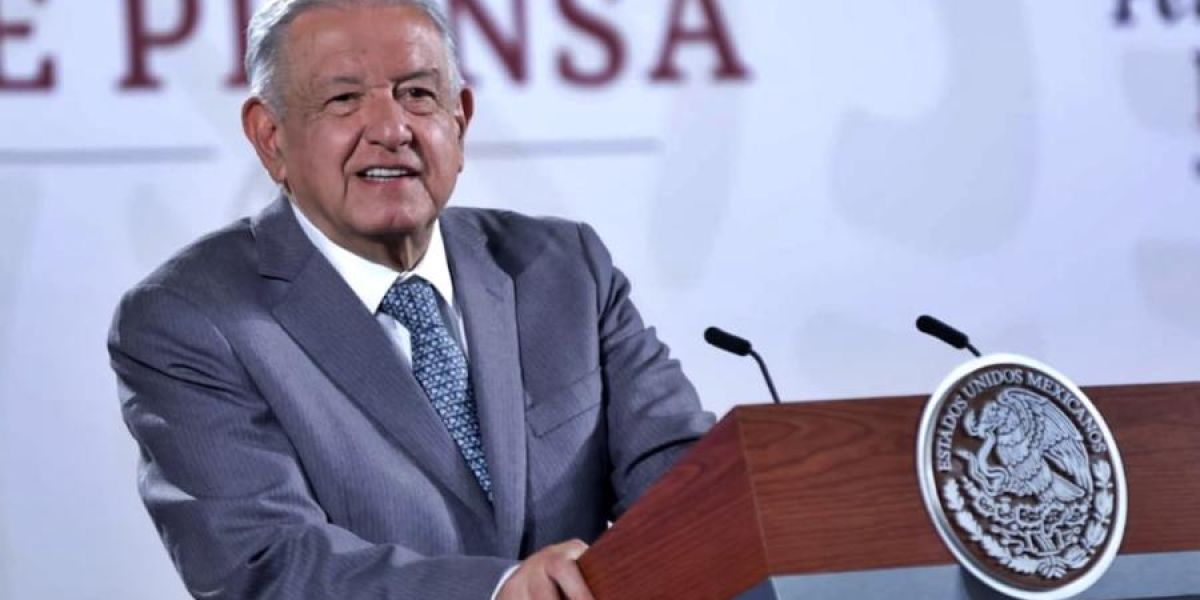 No hay fundamento legal para detener la reforma judicial: López Obrador