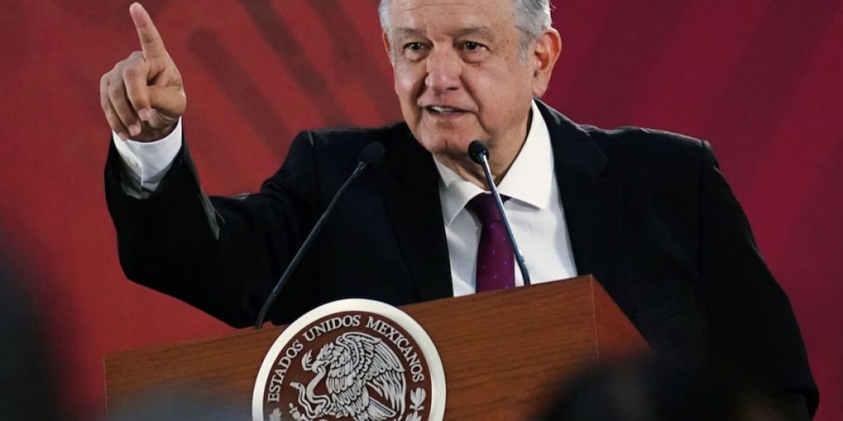 López Obrador anuncia reestructuración de la deuda externa de México