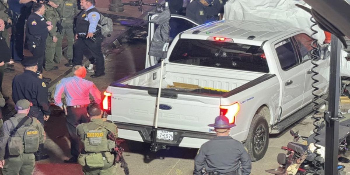 Atropellan a multitud en Nueva Orleans dejando 10 muertos y 30 heridos