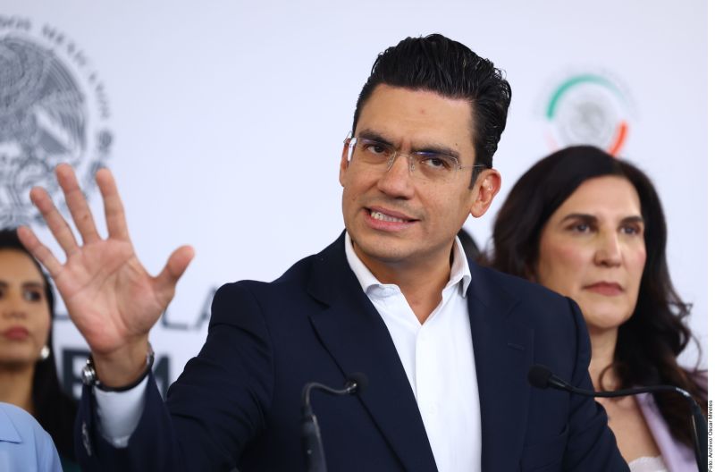 No descarta Romero una alianza con el PRI 