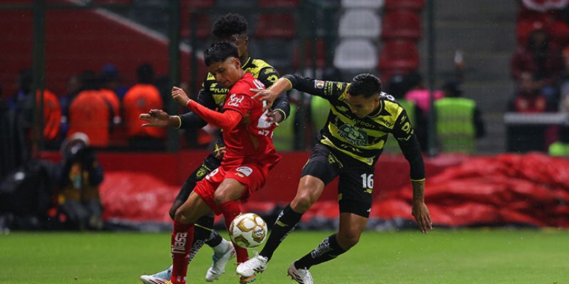 Pachuca pega primero y vence 1-0 al Toluca en la ida de Cuartos