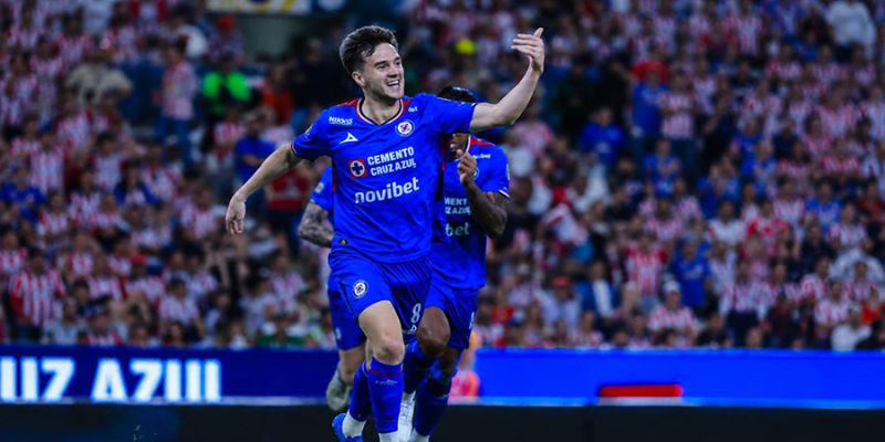 Pita la máquina y avanza a la final al vencer a Chivas