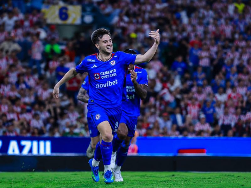 Pita la máquina y avanza a la final al vencer a Chivas