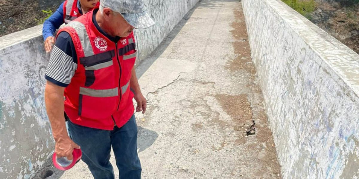 Clausura Protección Civil puente del 13 Boulevard Praxedis Balboa