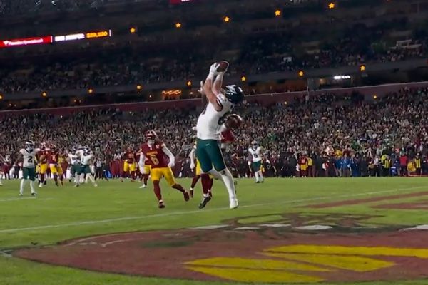 Amarran las Aguilas de Filadelfia pase a post temporada y título divisional al vencer a Washington