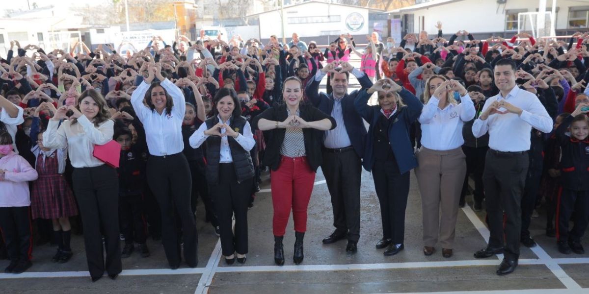 Arranca Carmen Lilia Canturosas campaña de vacunación contra el VPH; Nuevo Laredo único municipio en brindar este beneficio gratuito