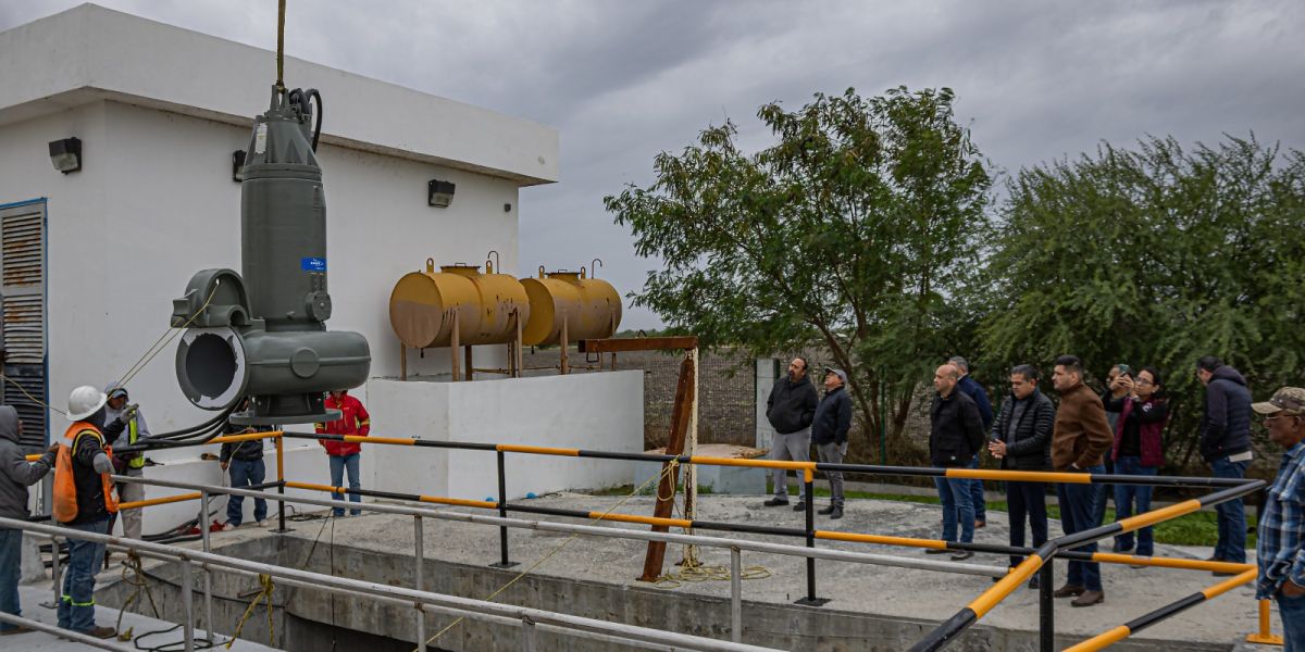 Supervisa alcalde Alberto Granados instalación de nueva bomba en cárcamo del Ejido La Venada