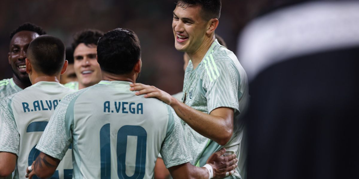 México vence a Surinam y avanza firme en la Copa Oro 2025