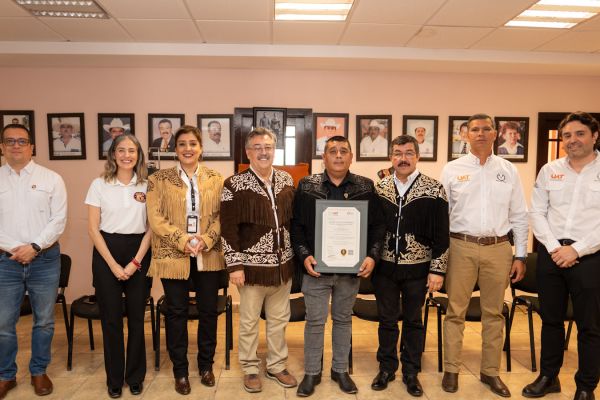 Entrega la UAT certificaciones a productores de la Cuera Tamaulipeca