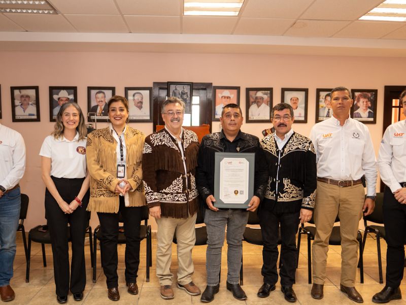 Entrega la UAT certificaciones a productores de la Cuera Tamaulipeca