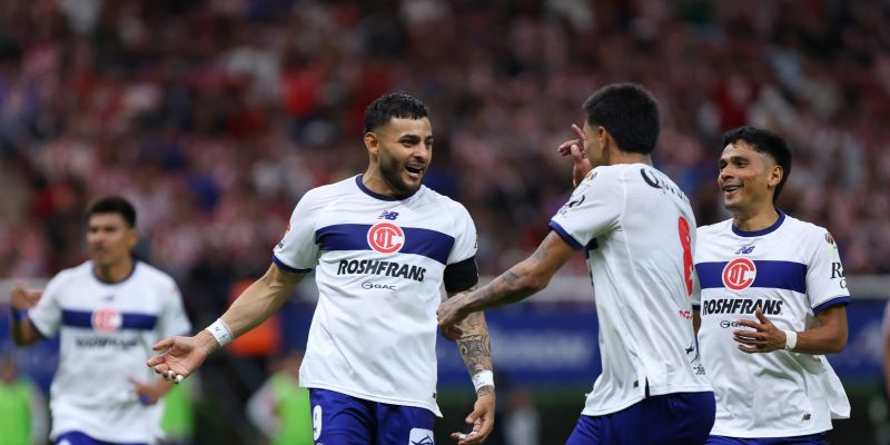 Toluca vence a Chivas y arranca con triunfo el Apertura
