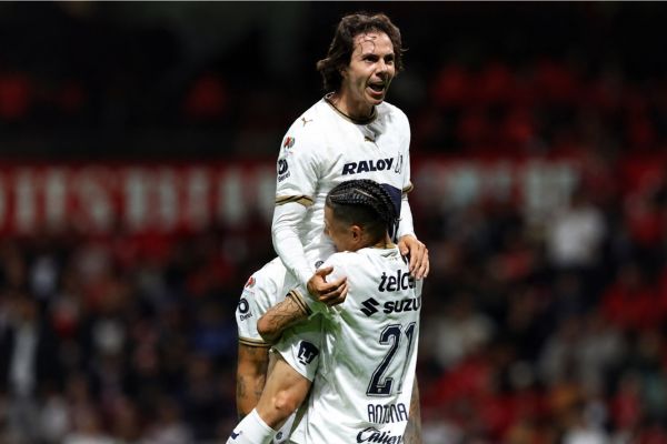 Vence Pumas a Toluca de visita 2 goles a 1