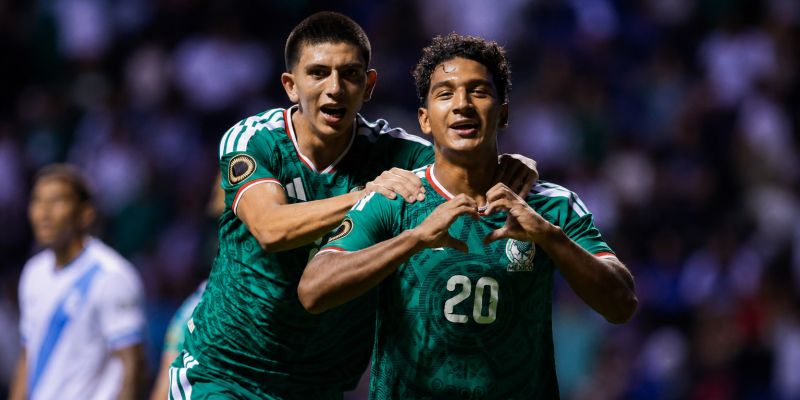 México golea a Guatemala en Puebla y avanza como líder del Grupo B