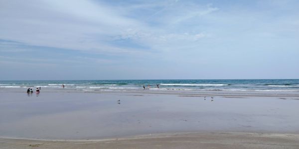 Habitantes de Lomas del Real denuncian cierre de camino vecinal hacia Playa Tesoro