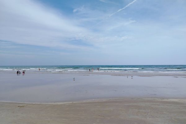 Habitantes de Lomas del Real denuncian cierre de camino vecinal hacia Playa Tesoro