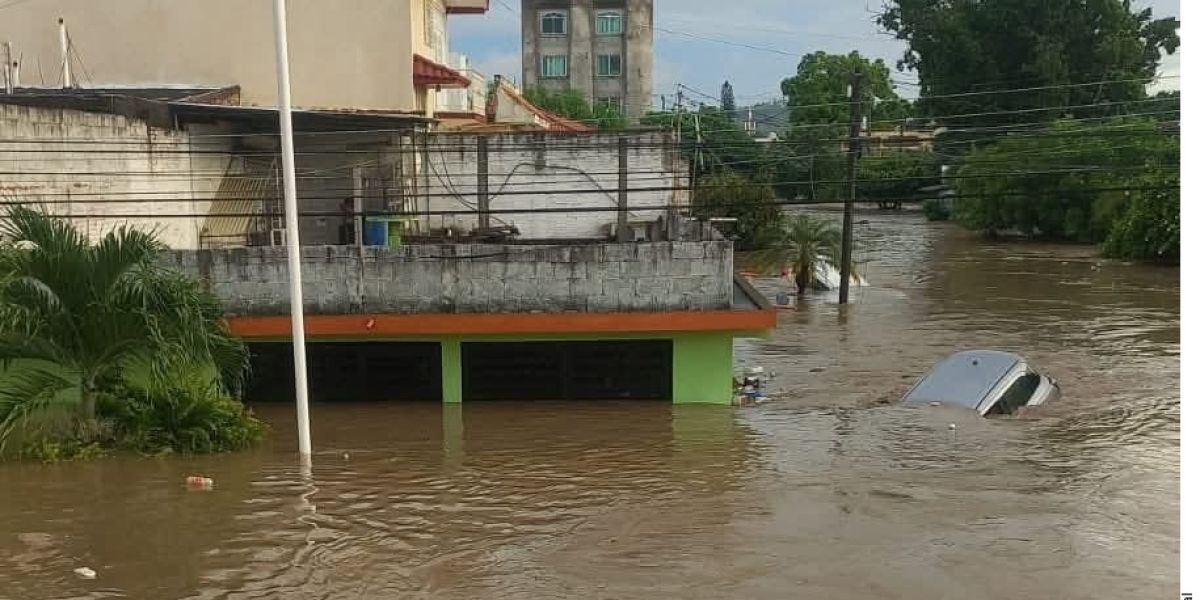 Suman 44 muertos y 139 municipios afectados por las lluvias en México