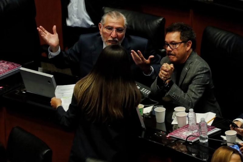 Legisladores anticipan sus  campañas por gubernaturas