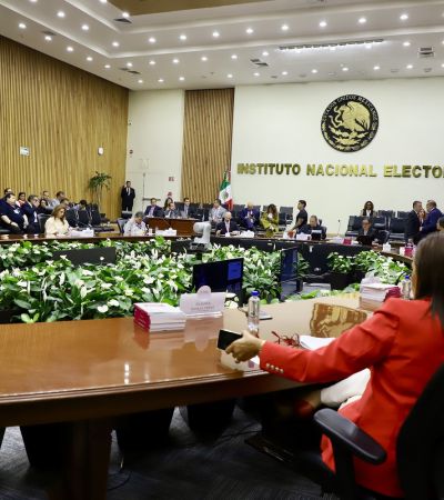 Sorprende presencia militar en sesión de Consejo del INE