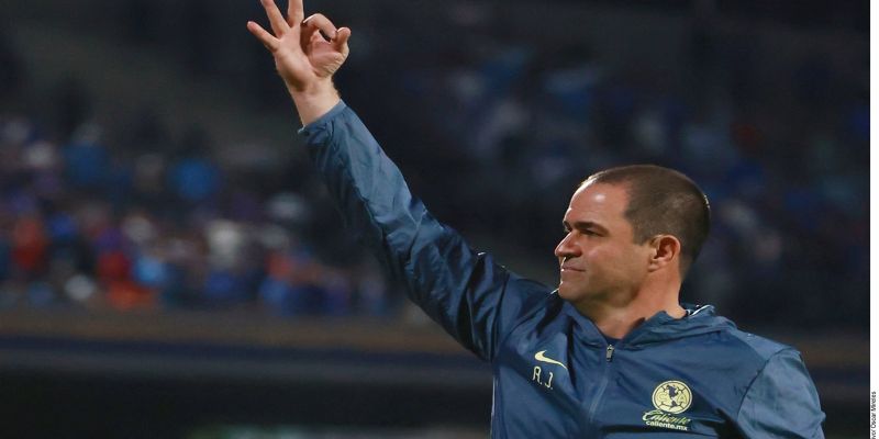 Sale André Jardine del América por diferencias con la directiva 