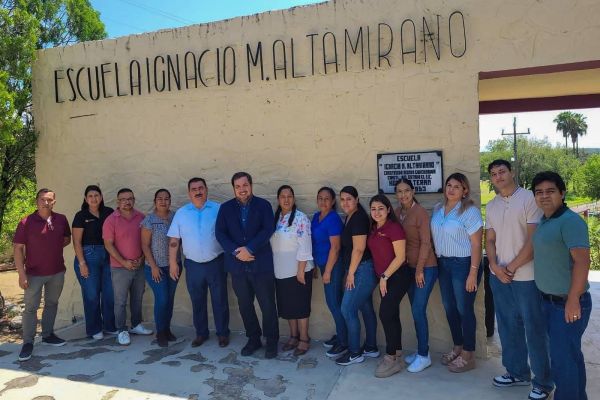 Visita secretario de Educación primaria multigrado en Villagrán
