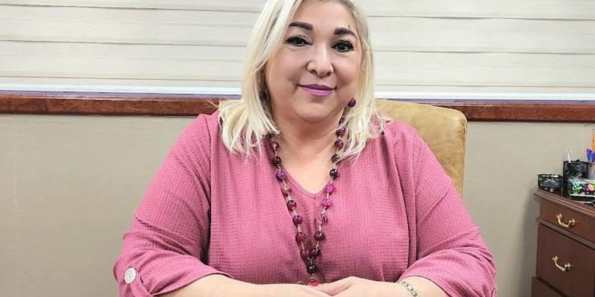 Brinda Gobierno de Tamaulipas 30% de descuento para ciudadanos cumplidos: Adriana Lozano