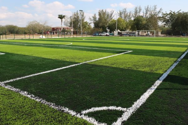 Construye Gobierno del Estado espacio público multideportivo en Estación Manuel