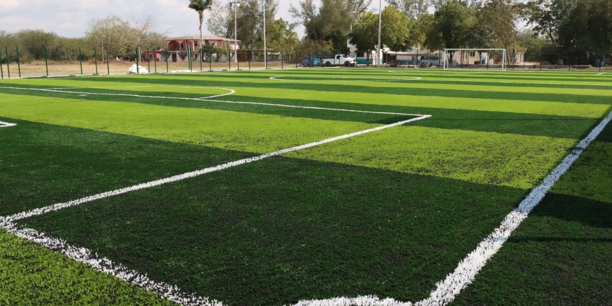 Construye Gobierno del Estado espacio público multideportivo en Estación Manuel