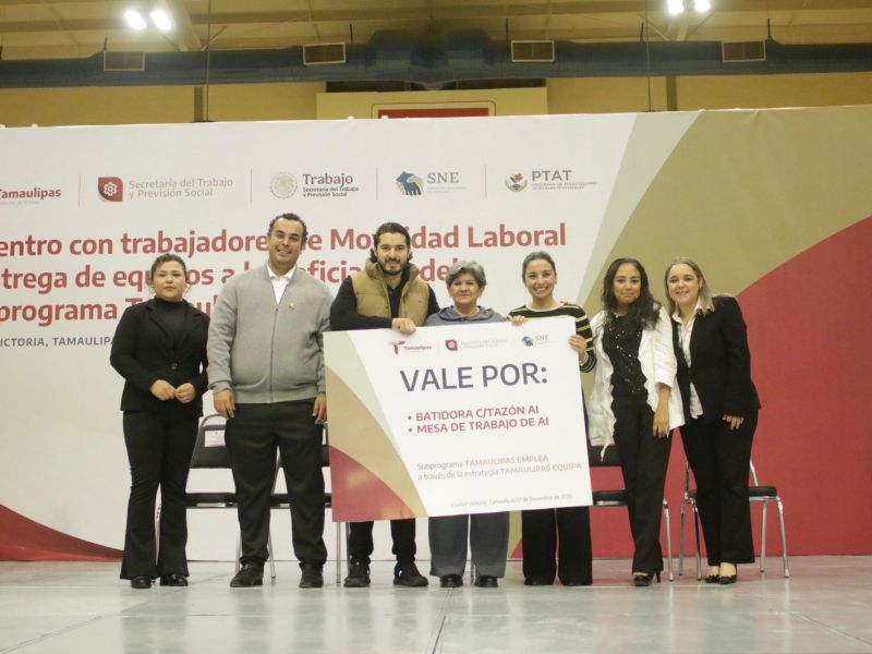 Encabeza Luis Gerardo Illoldi Reyes encuentro con trabajadores de Movilidad Laboral y entrega de equipos del subprograma Tamaulipas Equipa