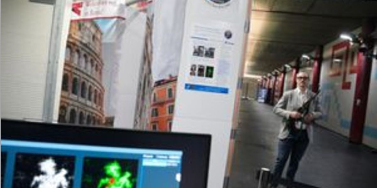 En Roma, OTAN prueba en el Metro nueva tecnología antiterrorismo