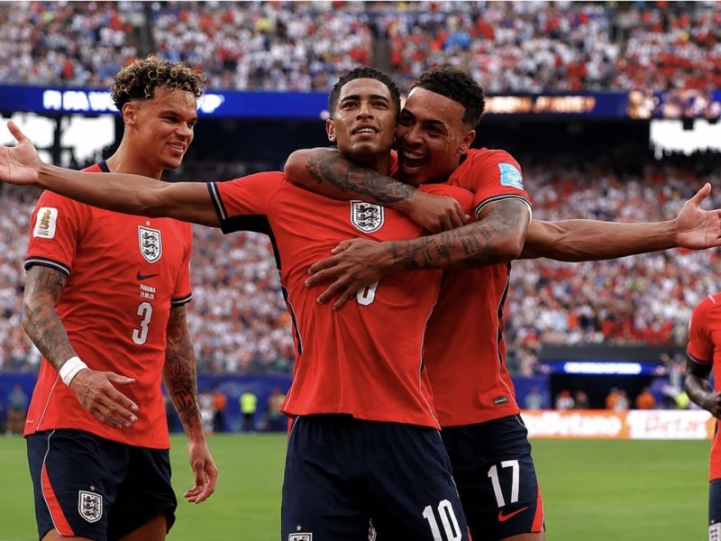 Inglaterra vence a Panamá 2-0 y aseguró el pimer lugar del grupo