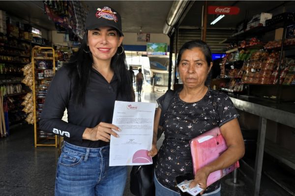 Astrid Sontoya impulsa apoyo para pacientes mantenses que requieren atención médica fuera de la ciudad