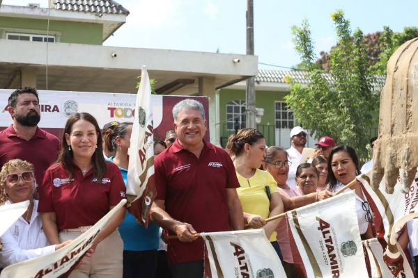 Transforma Armando Martínez la zona rural con obra de drenaje sanitario