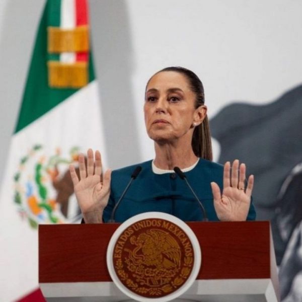 Sheinbaum insiste en demanda de humildad y principios a funcionarios de la 4T