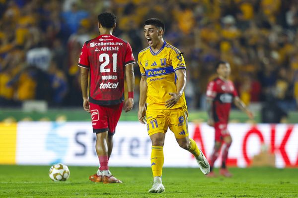 Golea Tigres a Xolos y avanza a semifinales