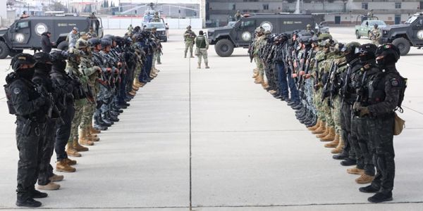 México traslada a 37 criminales de alto impacto a Estados Unidos