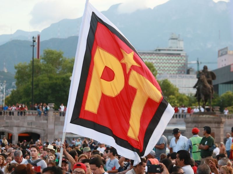 Teje PT millonaria red de factureras 