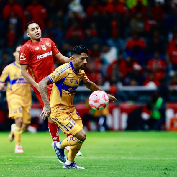 Tigres le abolla la corona al Toluca en vibrante juego