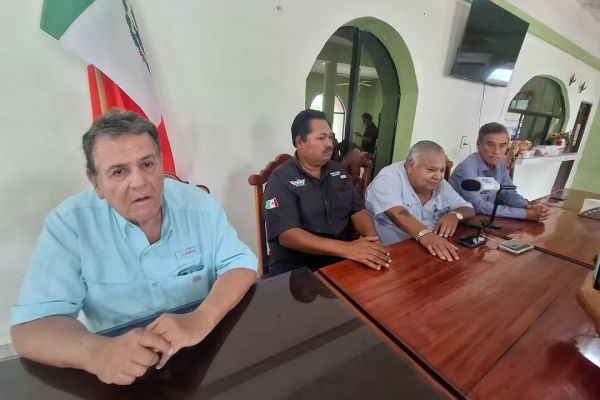 Transportistas amagan con bloquear accesos al Puerto de Altamira este sábado