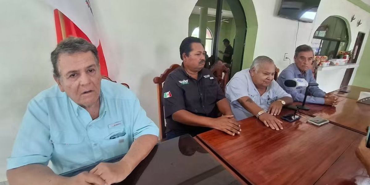 Transportistas amagan con bloquear accesos al Puerto de Altamira este sábado