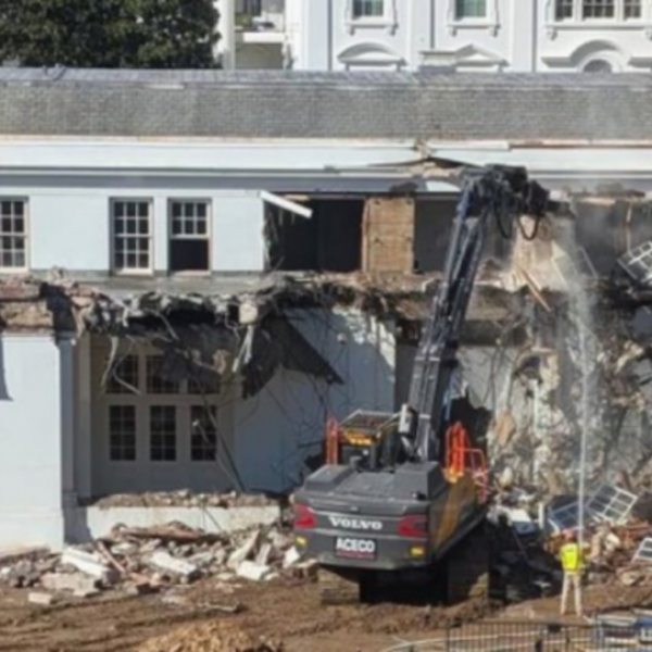 Trump inicia demolición del ala este de la Casa Blanca