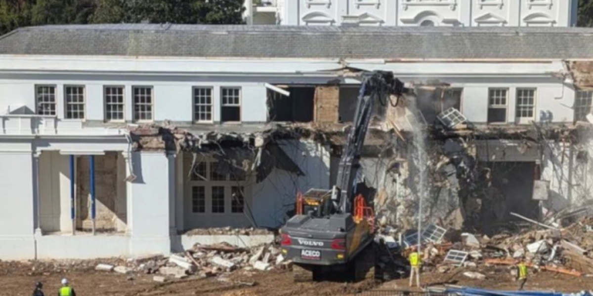 Trump inicia demolición del ala este de la Casa Blanca