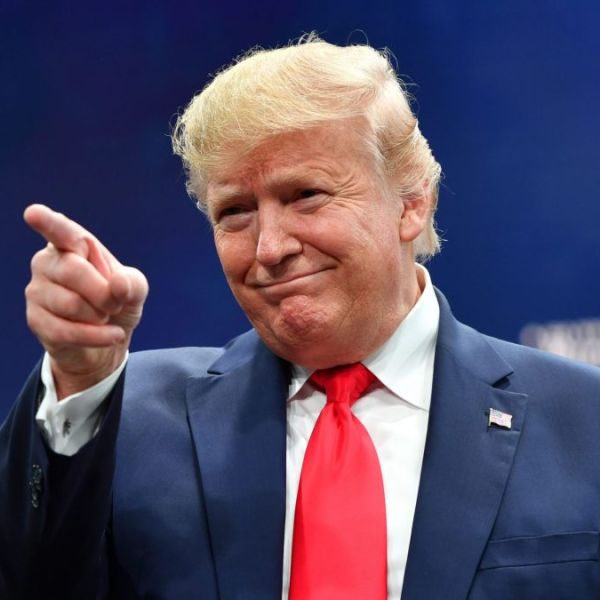 Trump amenaza con golpear 