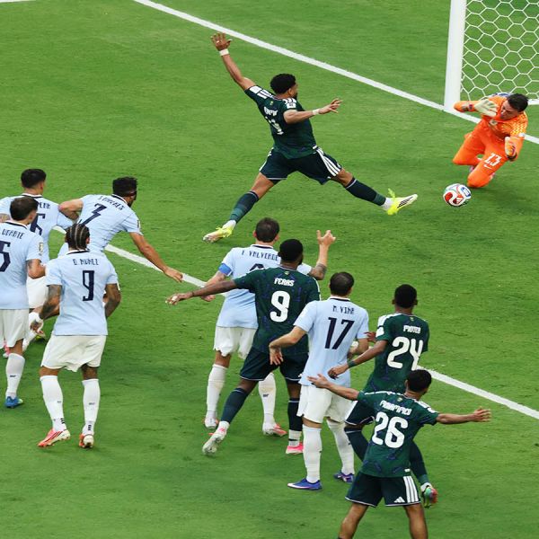 Uruguay rescata empate ante Arabia Saudita en Miami
